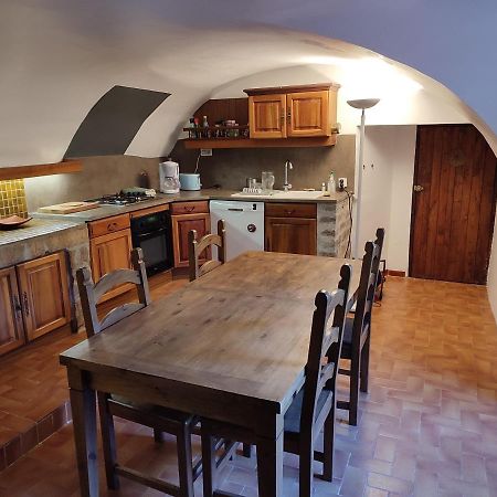 Chambre Cévennes: Piscine, lamas, rivière Cros  Extérieur photo
